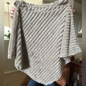 Black Rivet Faux Fur Poncho